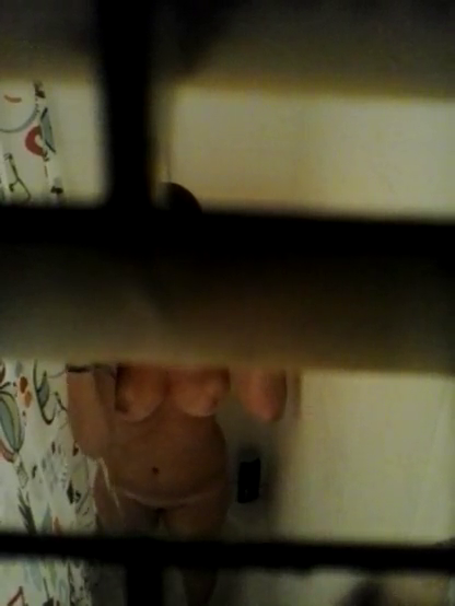 வெளிநாட்டு பெண் ரகசிய கேமரா குளியல் படம்