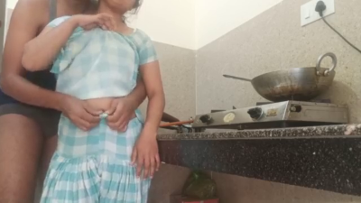 சமையலறை செக்ஸ் புனிதமான காமம்