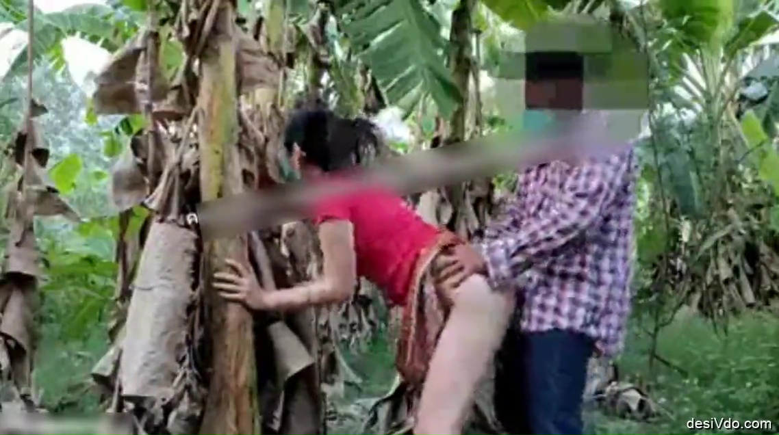 வெள்ளிக்கிழமை மதியம் வாழை தோட்டத்தில் செக்ஸ்