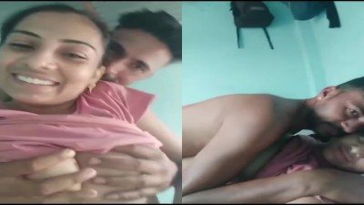 கல்லுரி பெண் செல்பி எடுத்துக்கொண்டு ஓல்